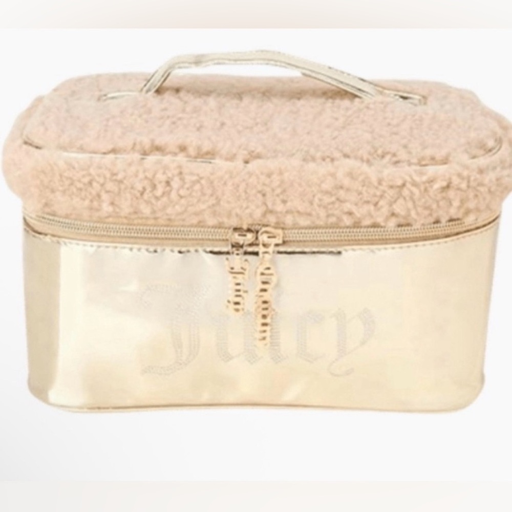 JUICY COUTURE SHERPA LOGO METALLIC TRAIN CASE WITH TOILETRY BOTTLE